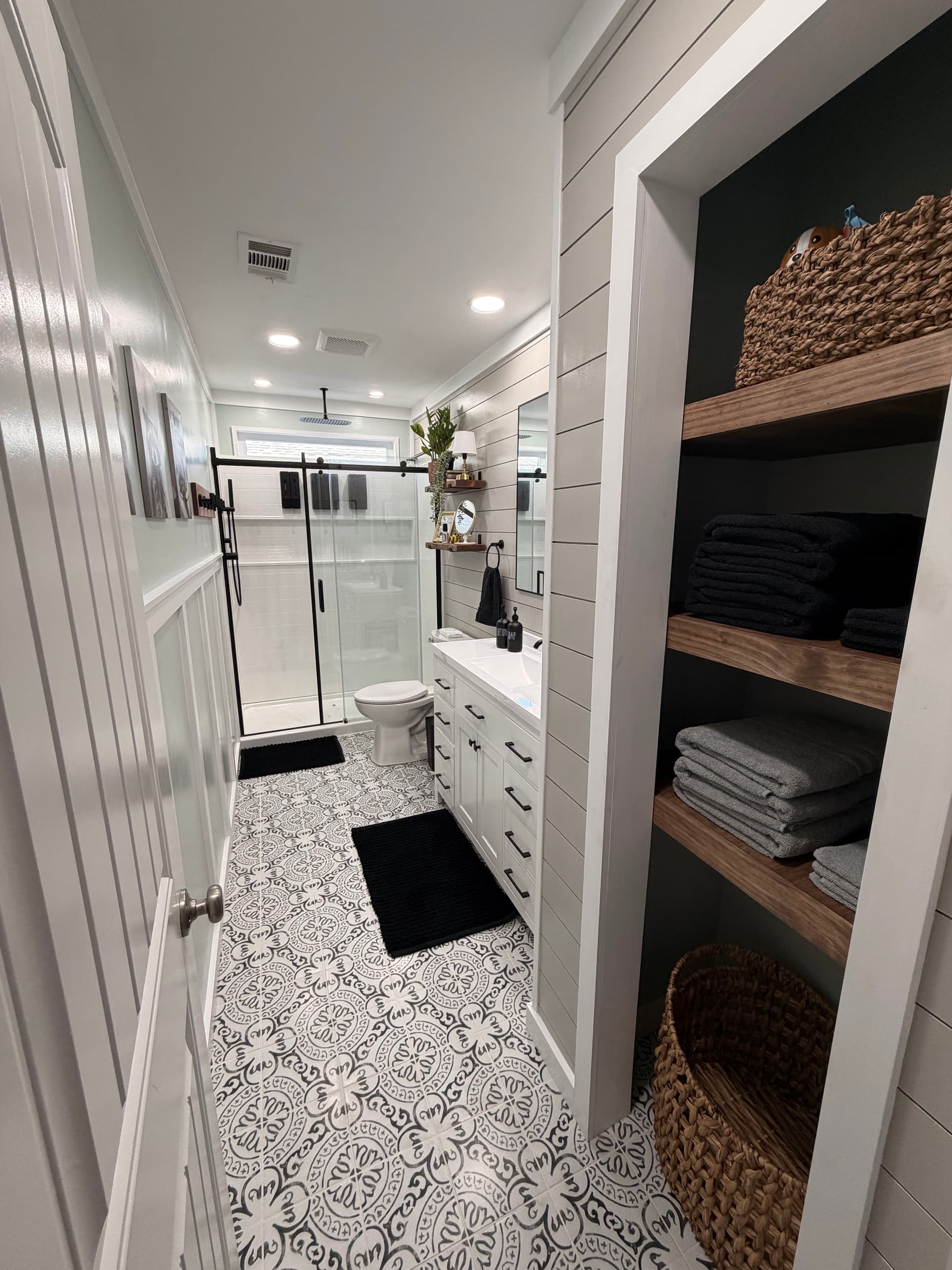 Stunning Bathroom Makeover in Your Neighborhood